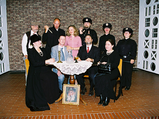 Arsen und Spitzenhäubchen