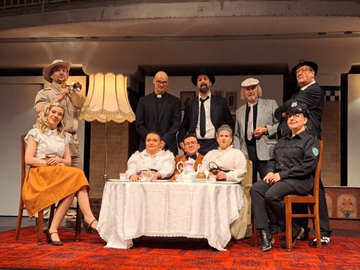 Arsen und Spitzenhäubchen